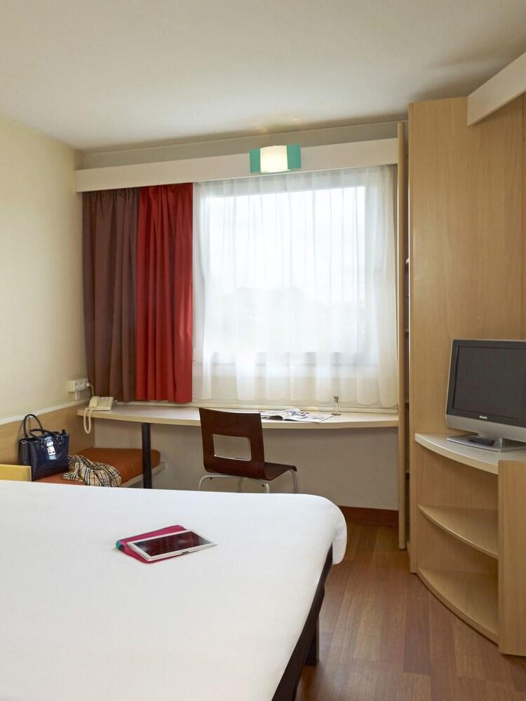 Ibis Katowice - Zabrze Hotel Buitenkant foto
