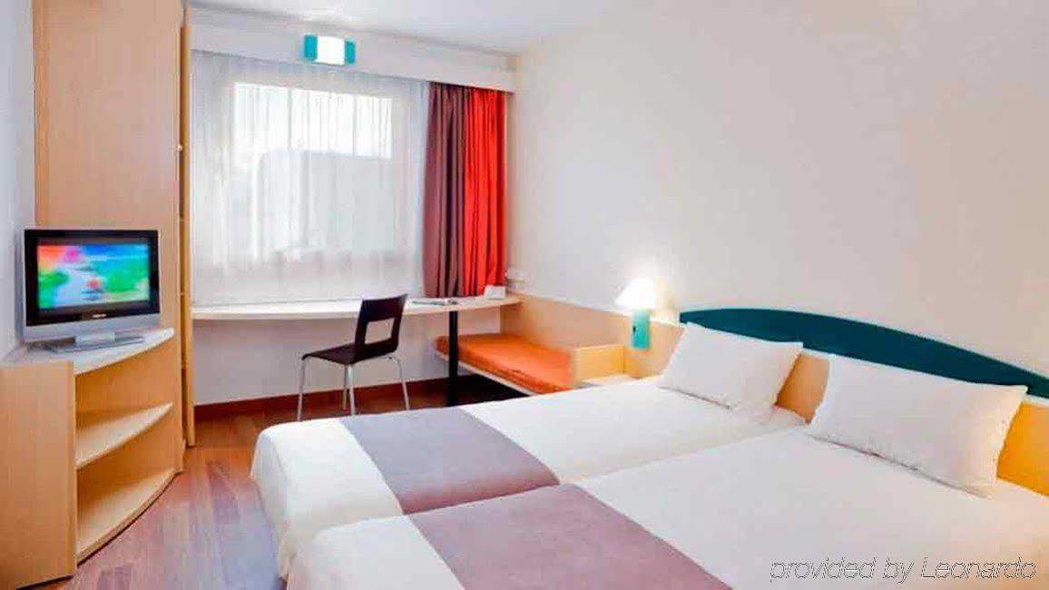 Ibis Katowice - Zabrze Hotel Buitenkant foto
